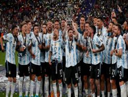 Sabet Gelar Juara Dunia, Tim Argentina Pulang Kampung Bawa Duit Rp 655 M 