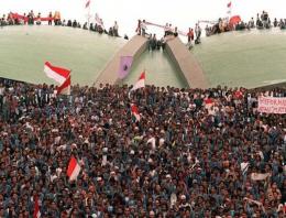 23 Tahun Reformasi, Mengenang Hari-hari Jelang Soeharto dan Rezim Orba Runtuh   